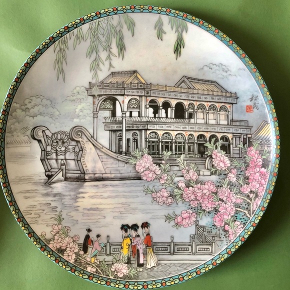 Imperial Jingdezhen Beauties of the Red Mansion Series- Set 4 Plates - Picture 6 of 11